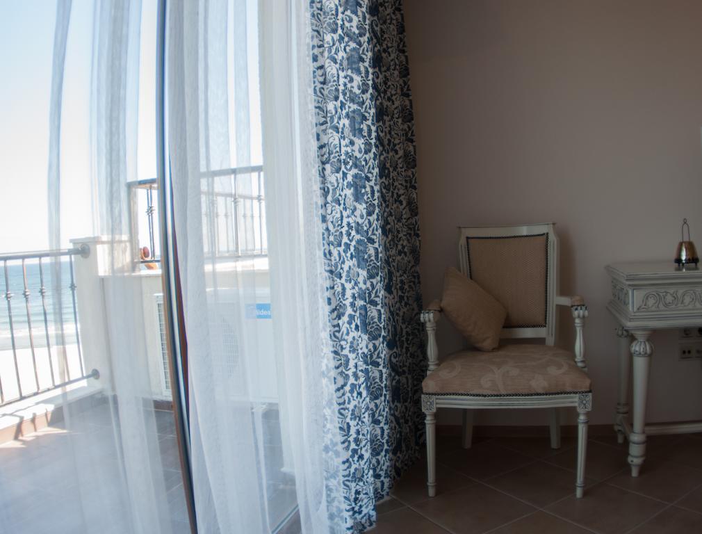 Rocamar Beach Resort Царёво Номер фото